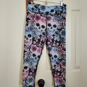 Skull & Flowers Capri Yoga Pants